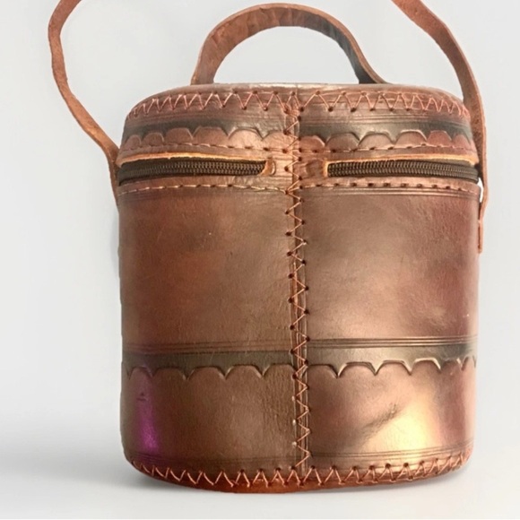 Vintage Hand Tooled Leather Purse With Elephant Family Design Classic BOHO Style - Picture 3 of 6